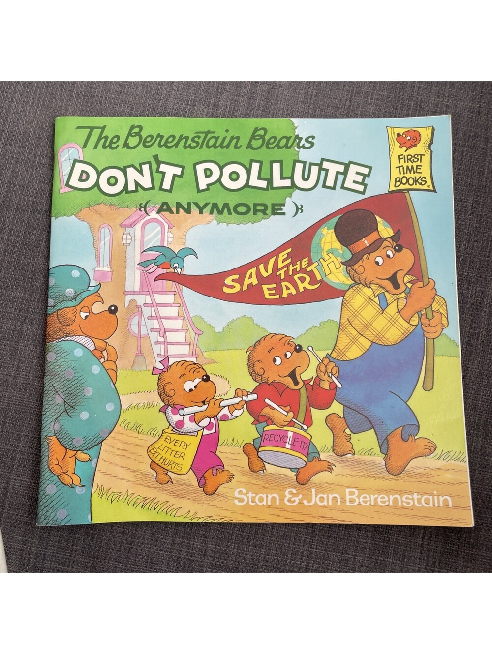 The Berenstain Bears Don't Pollute (Anymore) Softcover Kids Book